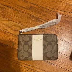 BRAND NEW Coach Wristlet